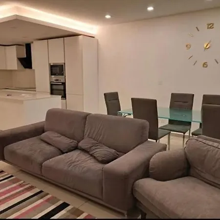 Apartmán Stunning 3 Bedroom St Julians Saint Julian's